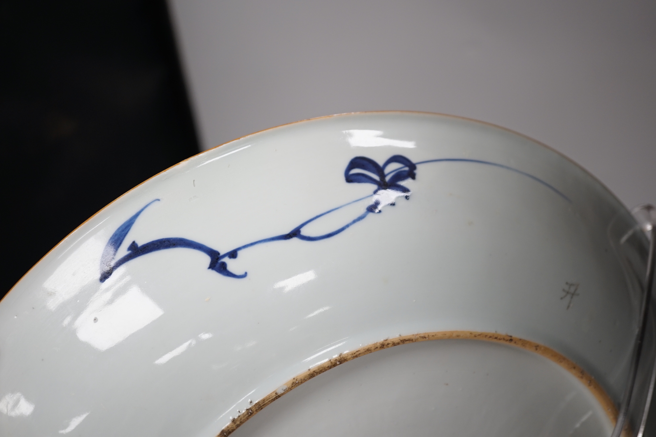 CORRECTION TO DESCRIPTION - A pair of Chinese Kangxi blue and white chargers, 39cm